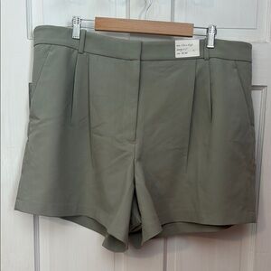 Abercrombie & Fitch NWT Ultra High Rise Pleated  Women's Army Green Shorts  20